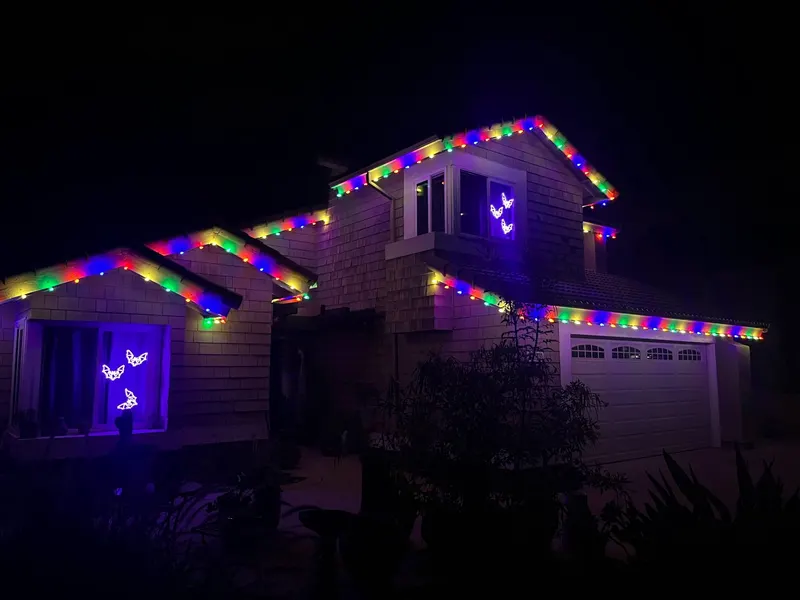 San Diego home with professional holiday light installation by SeaBreeze Home Service